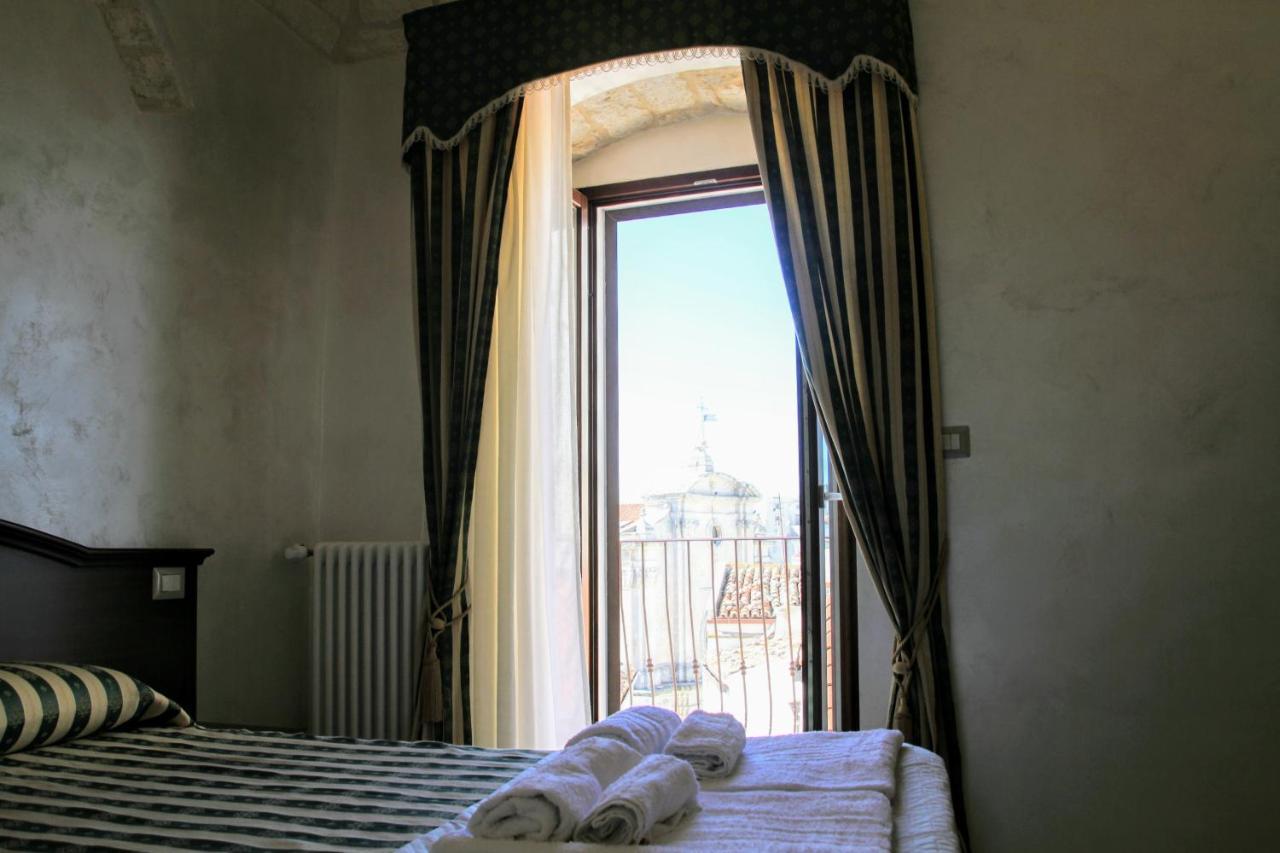 Rooms Dimora Arco - Affitti Brevi Italia มอนเต ซานตานเจโล ภายนอก รูปภาพ