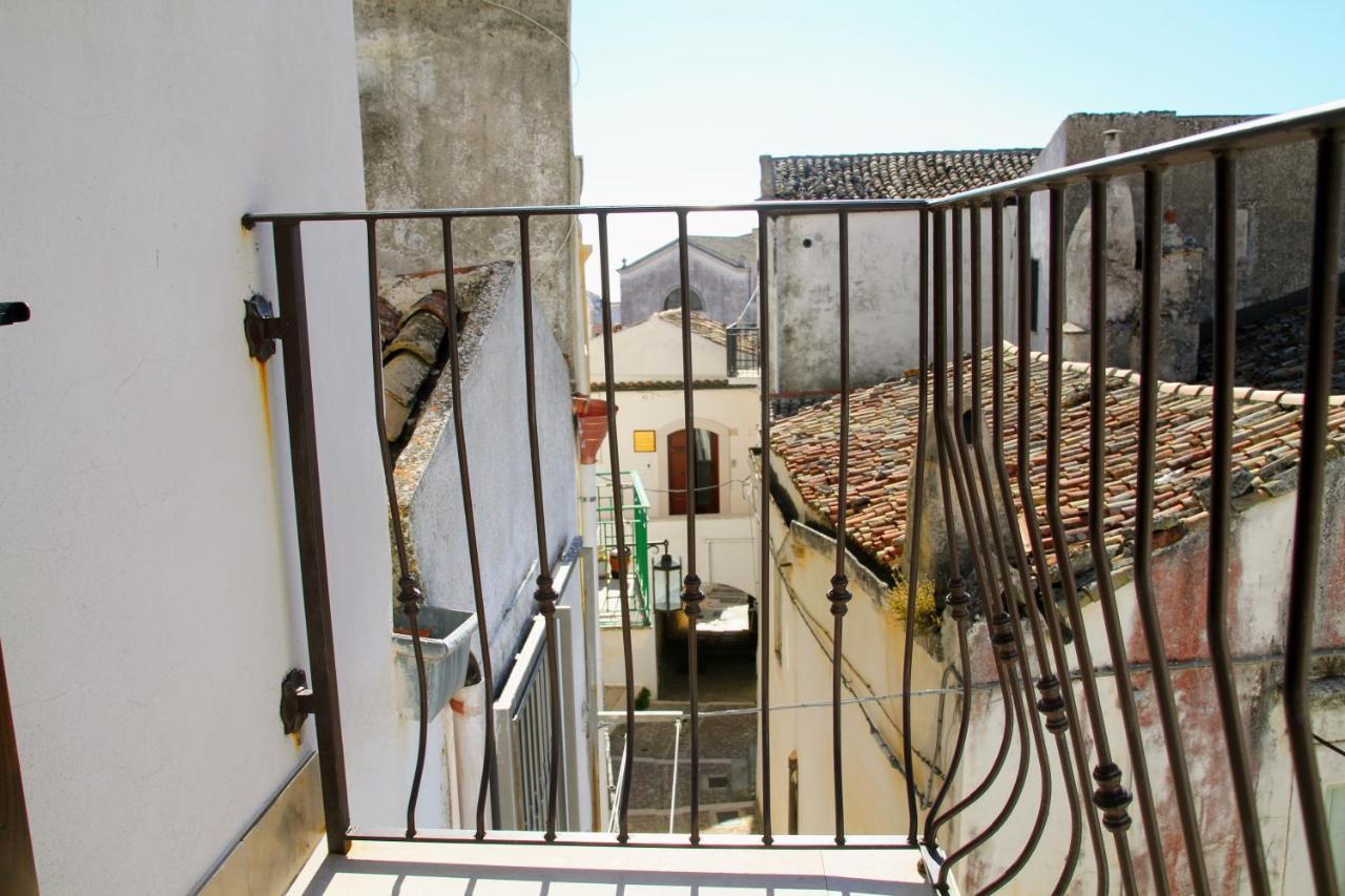Rooms Dimora Arco - Affitti Brevi Italia มอนเต ซานตานเจโล ภายนอก รูปภาพ