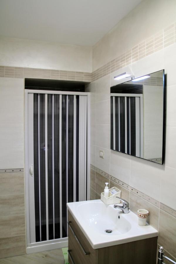 Rooms Dimora Arco - Affitti Brevi Italia มอนเต ซานตานเจโล ภายนอก รูปภาพ