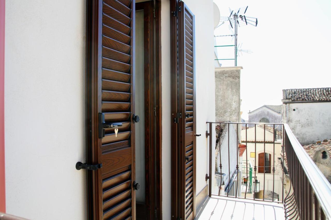 Rooms Dimora Arco - Affitti Brevi Italia มอนเต ซานตานเจโล ภายนอก รูปภาพ