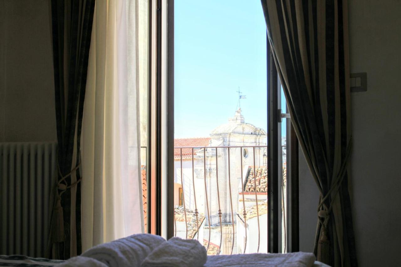 Rooms Dimora Arco - Affitti Brevi Italia มอนเต ซานตานเจโล ภายนอก รูปภาพ