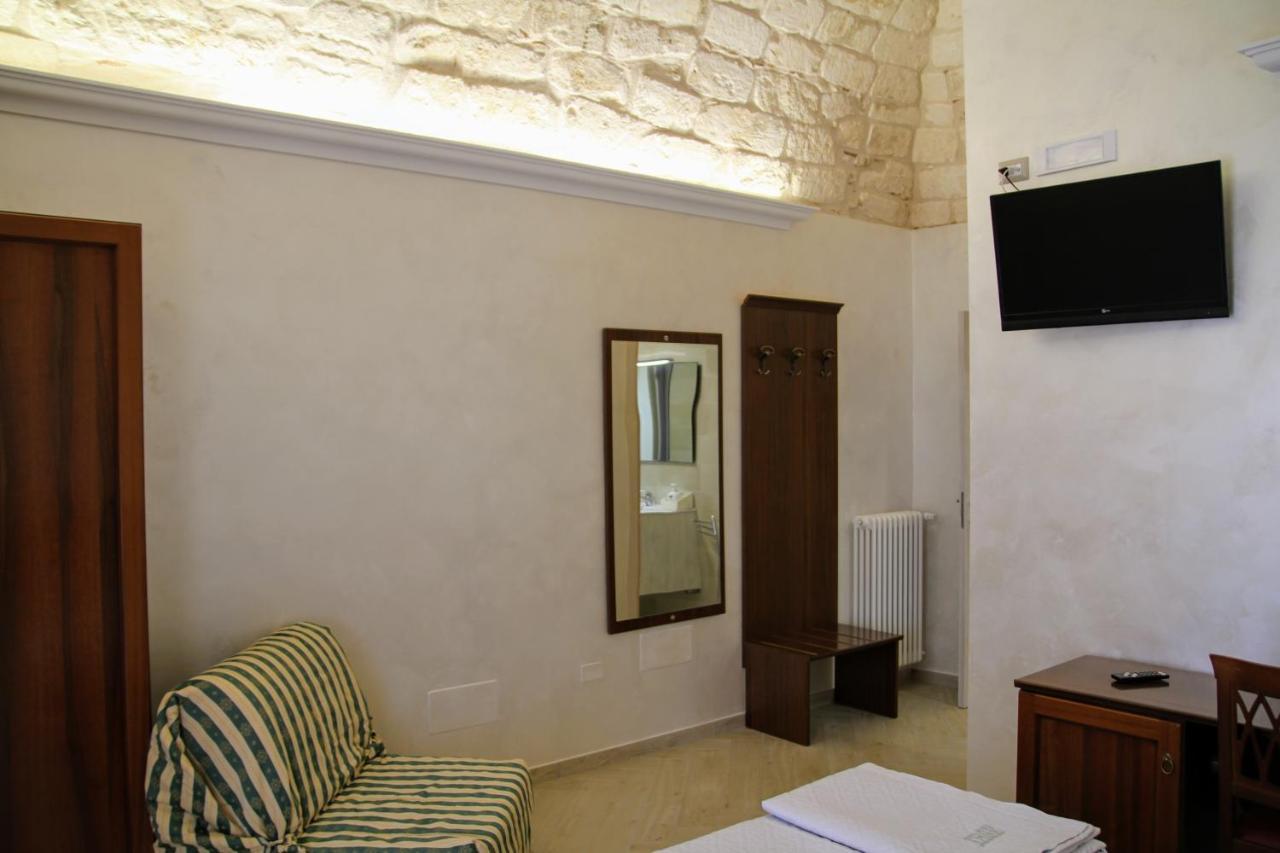 Rooms Dimora Arco - Affitti Brevi Italia มอนเต ซานตานเจโล ภายนอก รูปภาพ