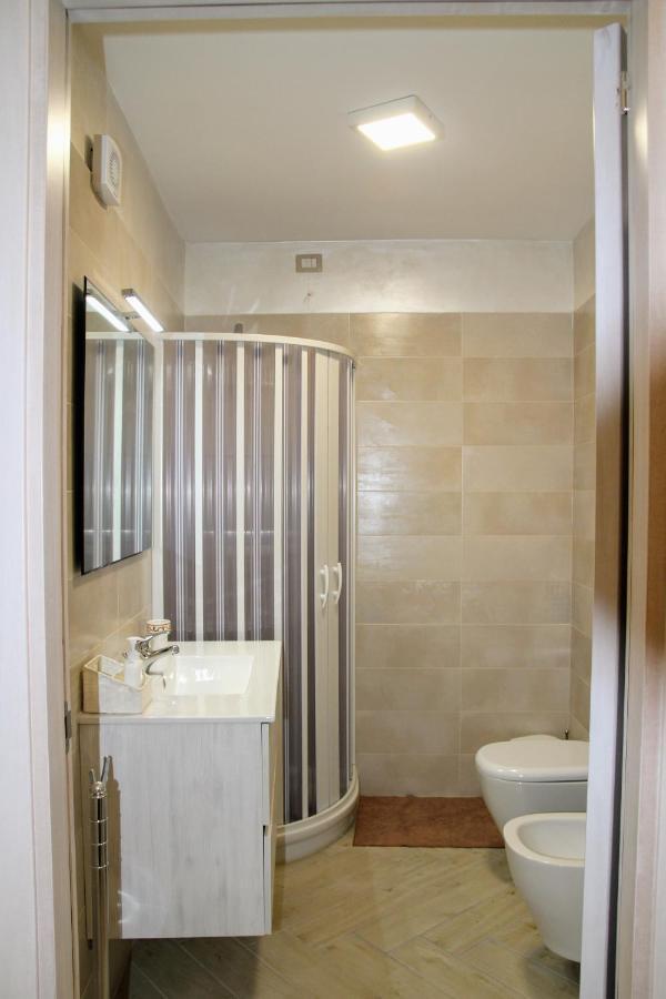Rooms Dimora Arco - Affitti Brevi Italia มอนเต ซานตานเจโล ภายนอก รูปภาพ