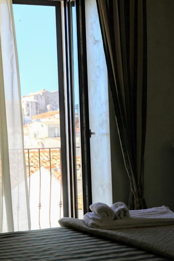 Rooms Dimora Arco - Affitti Brevi Italia มอนเต ซานตานเจโล ภายนอก รูปภาพ