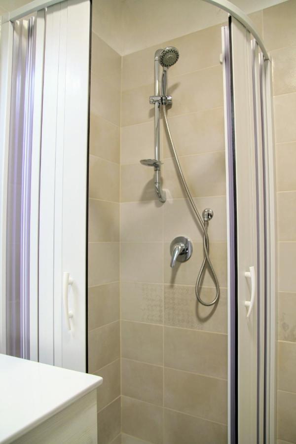Rooms Dimora Arco - Affitti Brevi Italia มอนเต ซานตานเจโล ภายนอก รูปภาพ