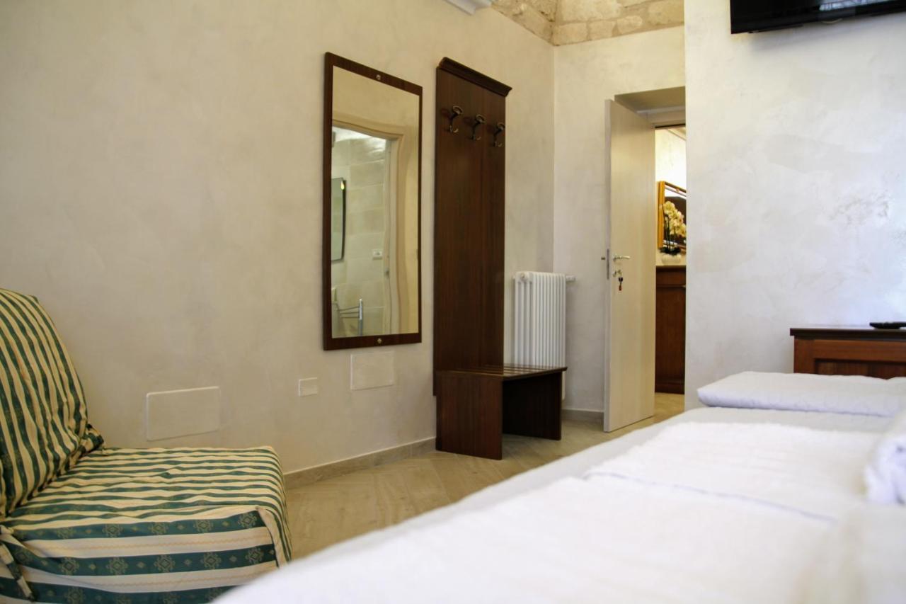 Rooms Dimora Arco - Affitti Brevi Italia มอนเต ซานตานเจโล ภายนอก รูปภาพ