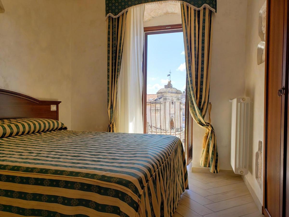 Rooms Dimora Arco - Affitti Brevi Italia มอนเต ซานตานเจโล ภายนอก รูปภาพ